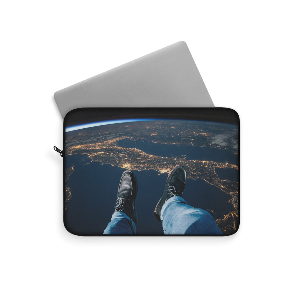 Thought in space - Laptop Sleeve