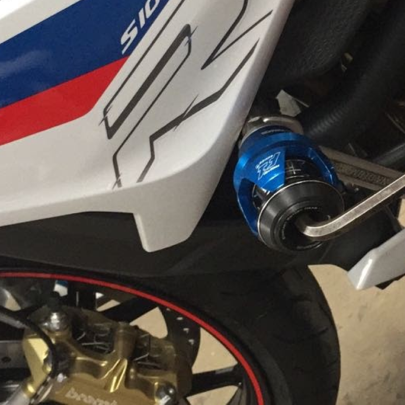 BMW - S1000 R (2017-2020) - Procton Racing Rotational Impact System – Frame Sliders F1